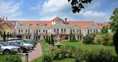 Splash in Hark�ny (mind. 3 N�chte)