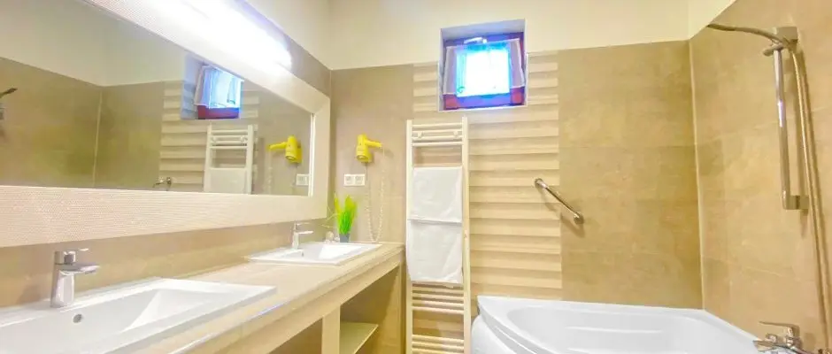 Bajor Pension Aparthotel Bk, Bkfrd