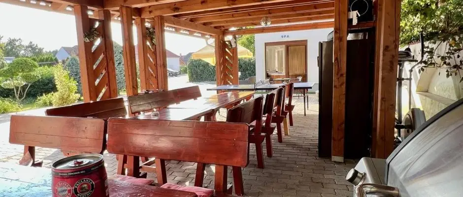 Bajor Pension Aparthotel Bk, Bkfrd