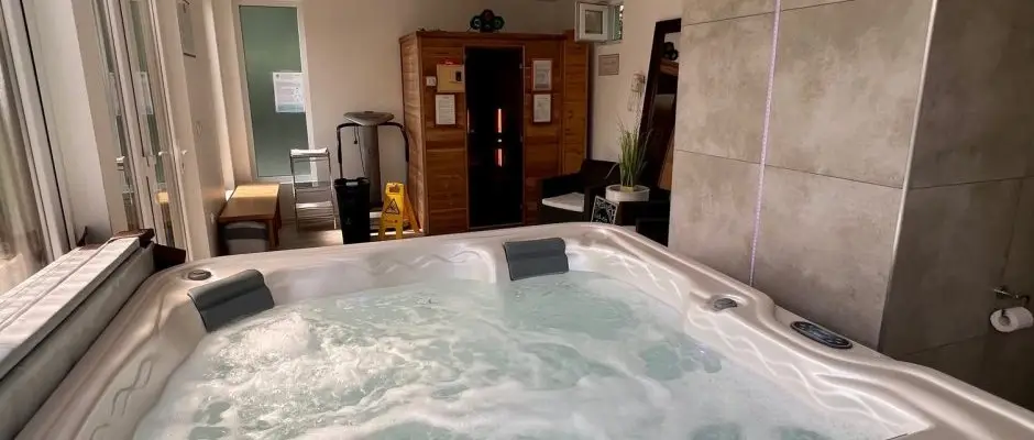 Bajor Pension Aparthotel Bk, Bkfrd