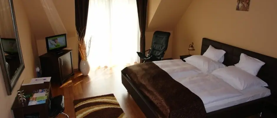 Bajor Pension Aparthotel Bk, Bkfrd