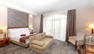 Colosseum Wellness Hotel Morahalom