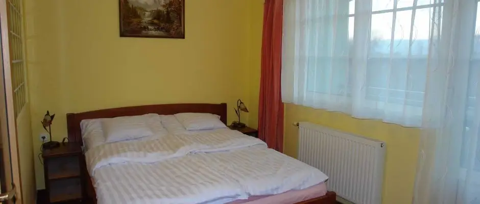 HoldLux Apartments Sarvar