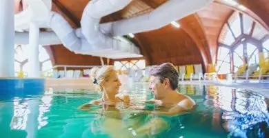 - Halbpensionsangebot mit Bad-Eintritt