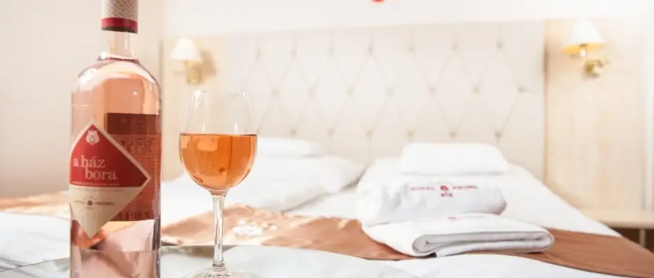 Hotel Piroska Bk, Bkfrd