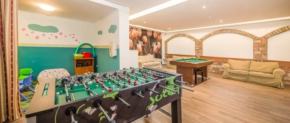 Hotel Piroska Bk, Bkfrd