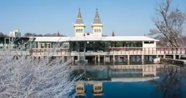 - Zwischen zwei Feiertagen