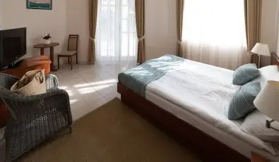 Hotel Zsanett Balatonkeresztur