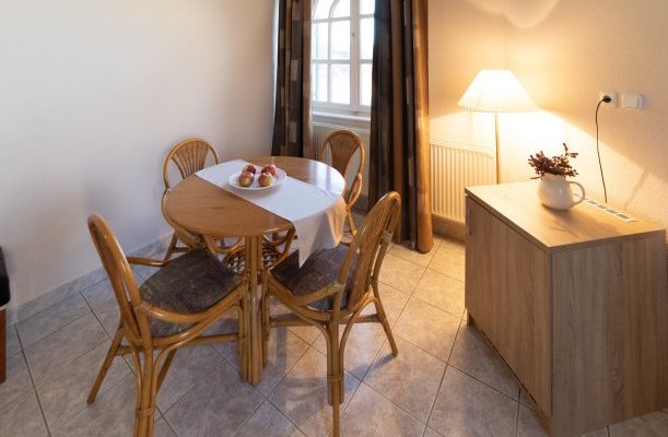 Hotel Zsanett Balatonkeresztur