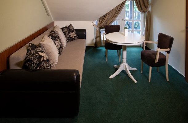 Hotel Zsanett Balatonkeresztur