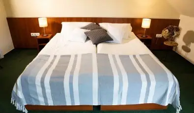 Hotel Zsanett Balatonkeresztur