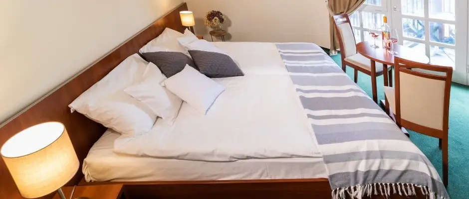 Hotel Zsanett Balatonkeresztur