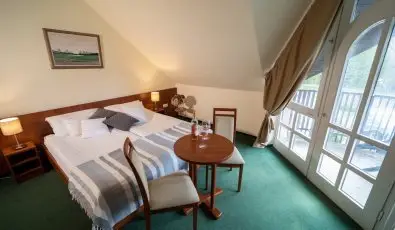 Hotel Zsanett Balatonkeresztur