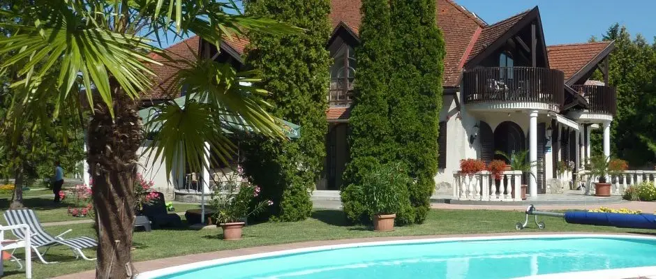 Hotel Zsanett Balatonkeresztur