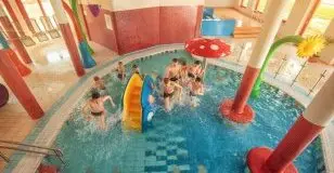 - Tagespreis mit Halbpension, Nutzung des Spa