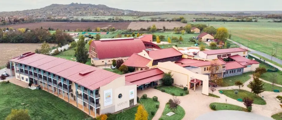 Vulkan Wellness Hotel & Camping Celldomolk