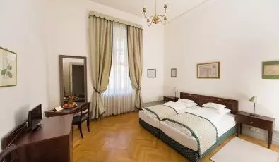 Karolyi Castle Hotel & Restaurant Fehervarcsurgo