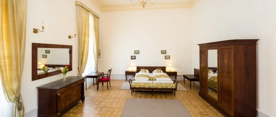 Karolyi Castle Hotel & Restaurant Fehervarcsurgo