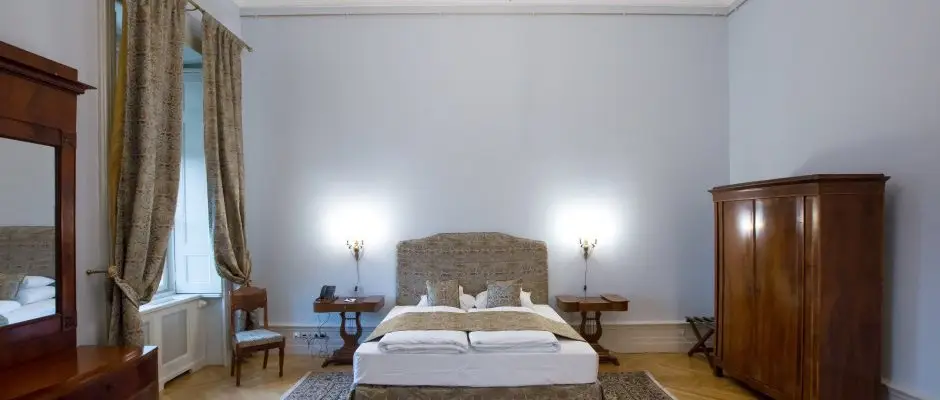 Karolyi Castle Hotel & Restaurant Fehervarcsurgo