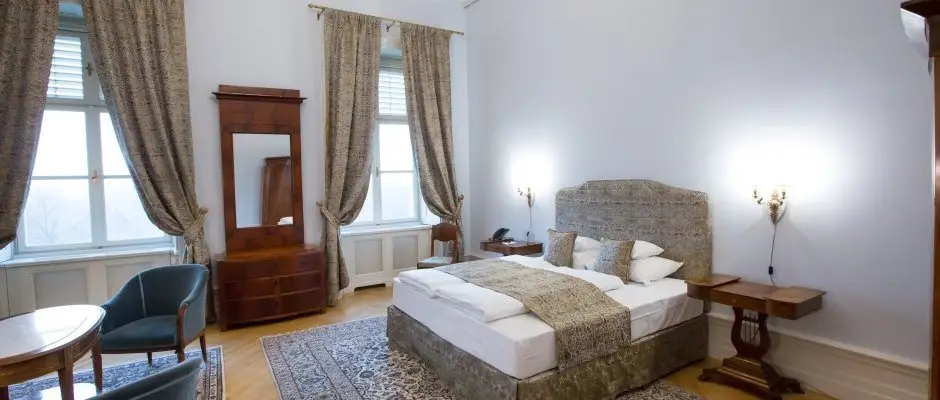 Karolyi Castle Hotel & Restaurant Fehervarcsurgo