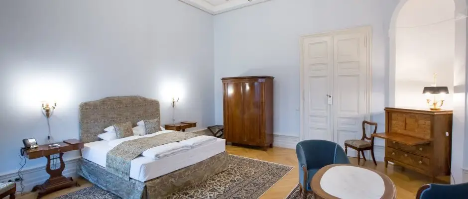 Karolyi Castle Hotel & Restaurant Fehervarcsurgo