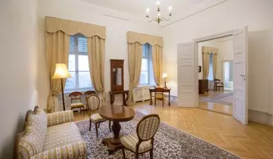 Karolyi Castle Hotel & Restaurant Fehervarcsurgo