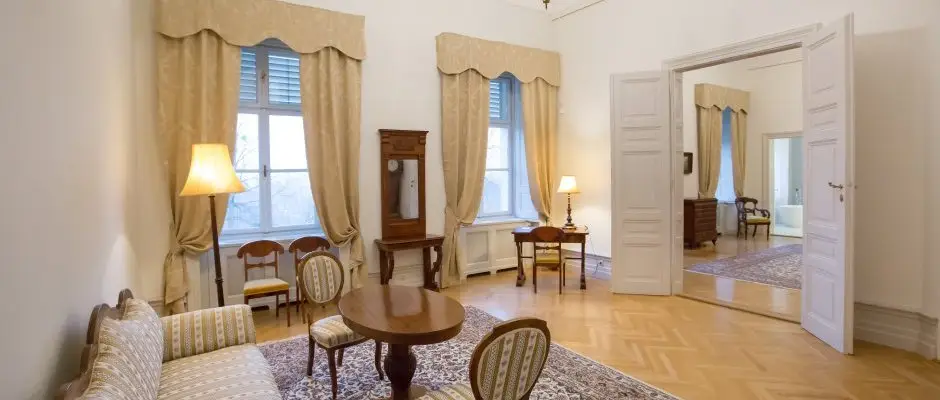 Karolyi Castle Hotel & Restaurant Fehervarcsurgo