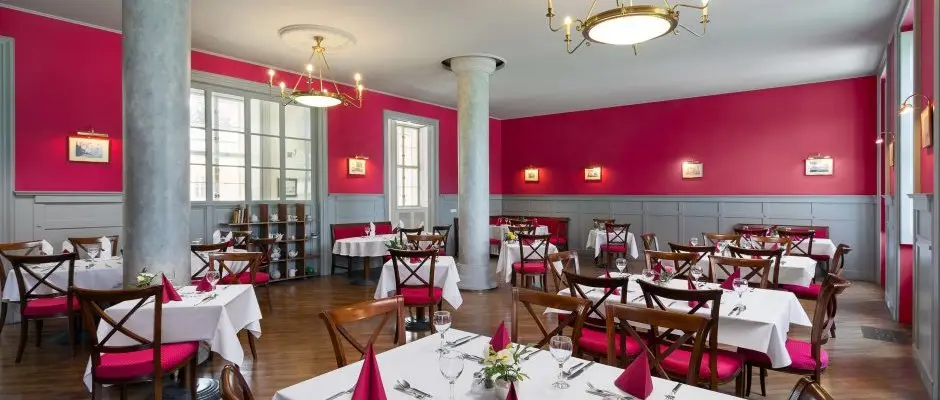 Karolyi Castle Hotel & Restaurant Fehervarcsurgo