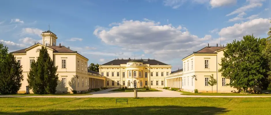 Karolyi Castle Hotel & Restaurant Fehervarcsurgo