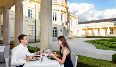 Karolyi Castle Hotel & Restaurant Fehervarcsurgo