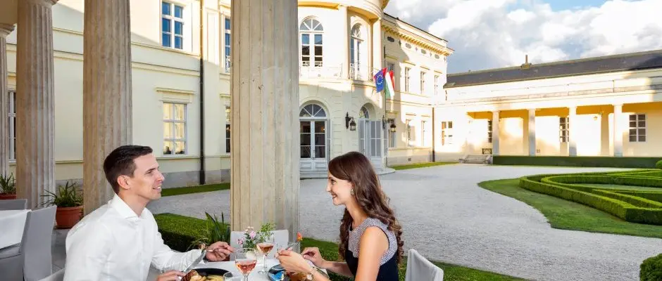 Karolyi Castle Hotel & Restaurant Fehervarcsurgo