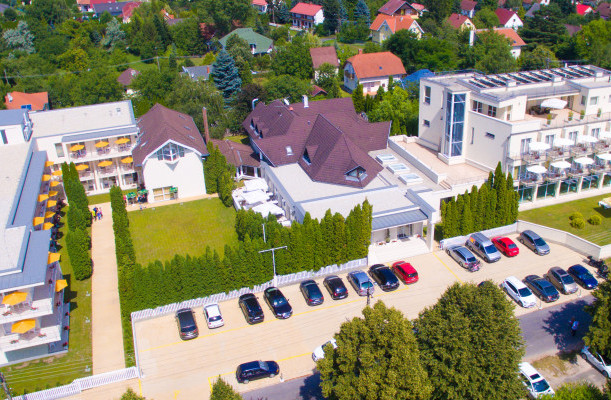 Kt Korona Hotel Balatonszarszo