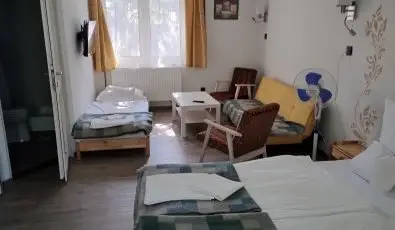 Parti Stny Guesthouse Balatonkenese